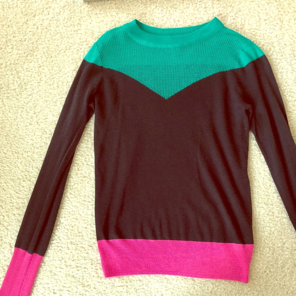 Super cute color block sweater